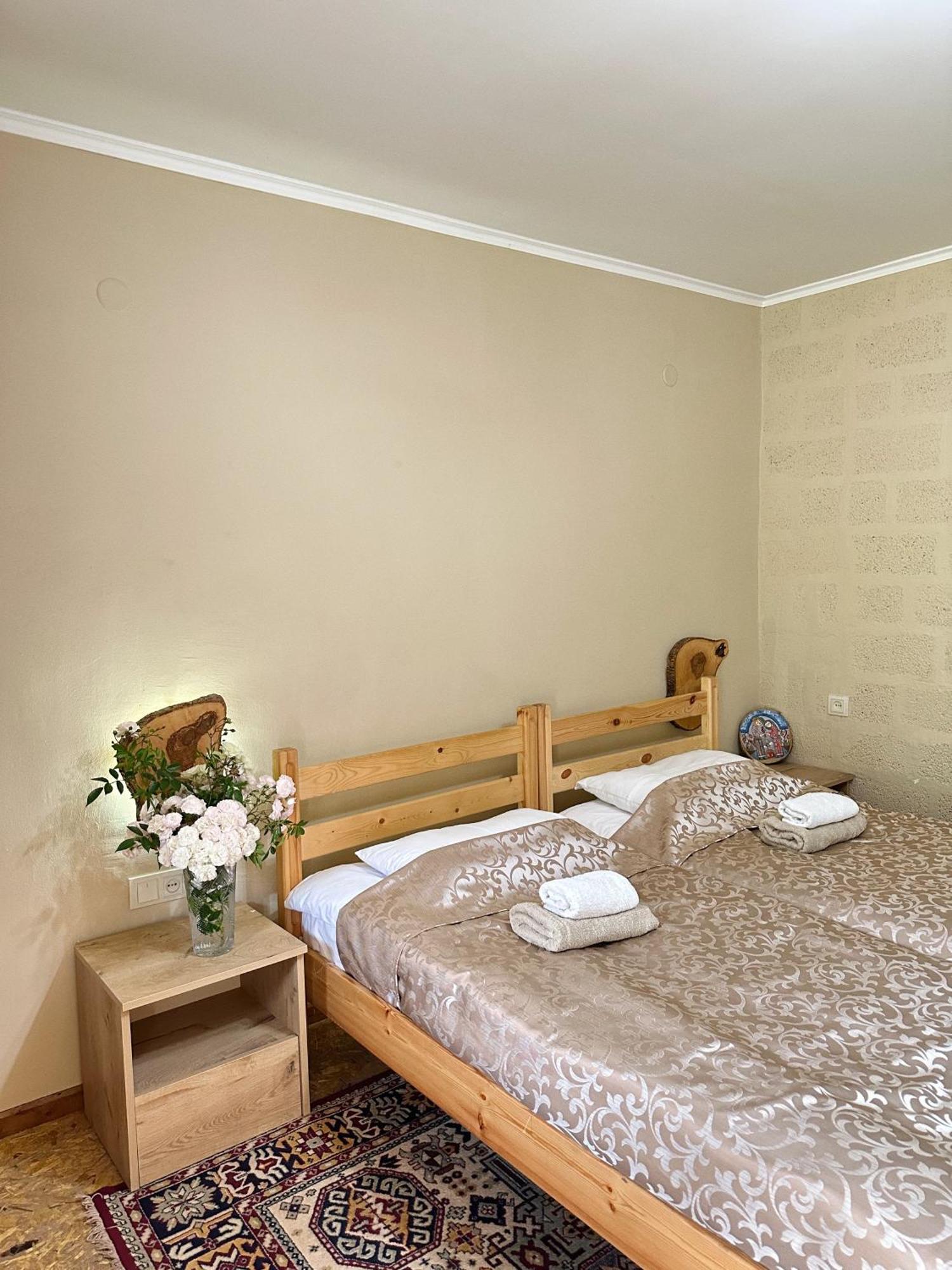 Hovek Guest House Dilijan Exterior photo